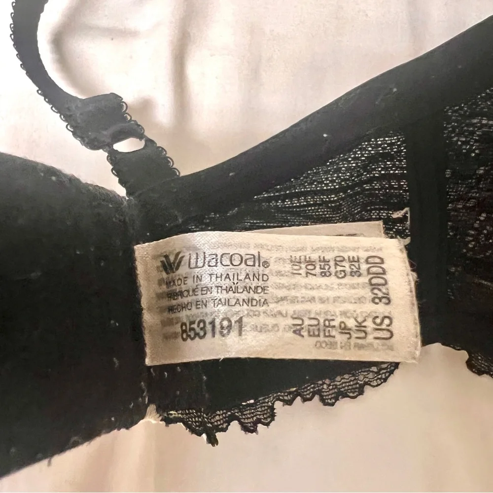 Wacoal Embrace Lace T-shirt Bra Black White 32DDD - Picture 2 of 3